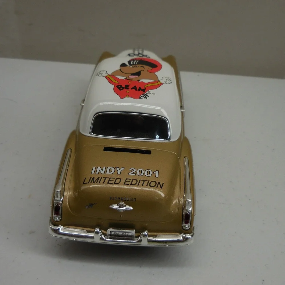 Ertl 1950 Oldsmobile Rocket 88 Diecast Bank Jim Beam 2001 Convention Pace Car